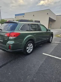2012 Subaru Outback – Image 7