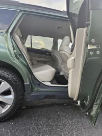 2012 Subaru Outback – Image 4