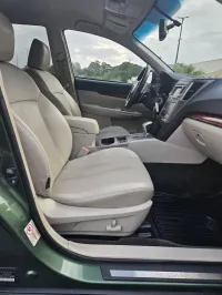2012 Subaru Outback – Image 14