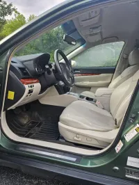 2012 Subaru Outback – Image 13