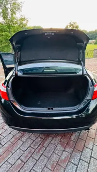2014 Toyota Corolla LE – Image 2
