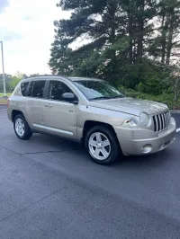 2010 Jeep Compass Latitude – Image 1