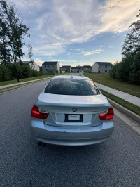 2006 BMW 3-Series – Image 12