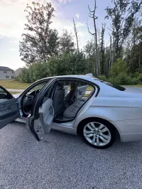 2006 BMW 3-Series – Image 8