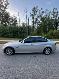 2006 BMW 3-Series – Image 10