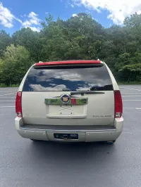 2013 Cadillac Escalade – Image 16