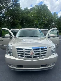 2013 Cadillac Escalade – Image 6
