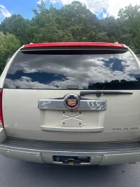 2013 Cadillac Escalade – Image 13
