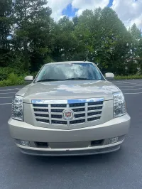 2013 Cadillac Escalade – Image 2