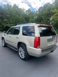 2013 Cadillac Escalade – Image 17