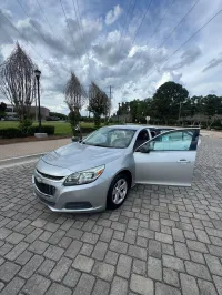 2015 Chevrolet Malibu LS – Image 4