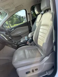 2014 Ford Escape Titanium – Image 17