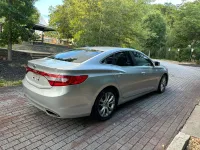 2013 Hyundai Azera – Image 2