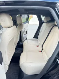 2021 Mercedes‑Benz GLA 250 – Image 4
