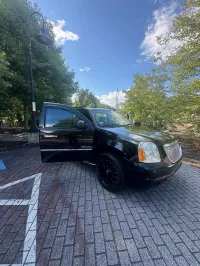 2014 GMC Yukon XL Denali – Image 8
