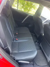 2017 Toyota RAV4 – Image 6