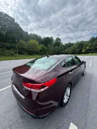 2016 Kia Optima – Image 11
