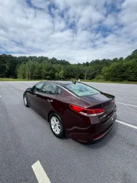 2016 Kia Optima – Image 12