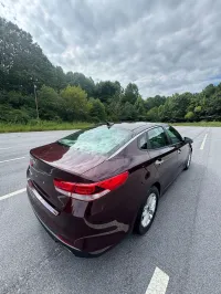 2016 Kia Optima – Image 10