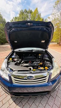 2011 Subaru Outback – Image 9
