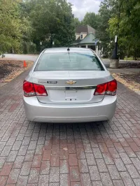 2011 Chevrolet Cruze  – Image 3