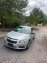 2011 Chevrolet Cruze  – Image 2