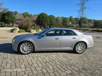 2014 Chrsyler 300 – Image 9