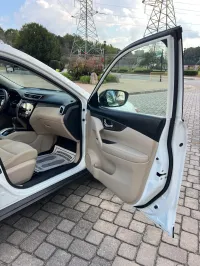 2016 Nissan Rogue – Image 7