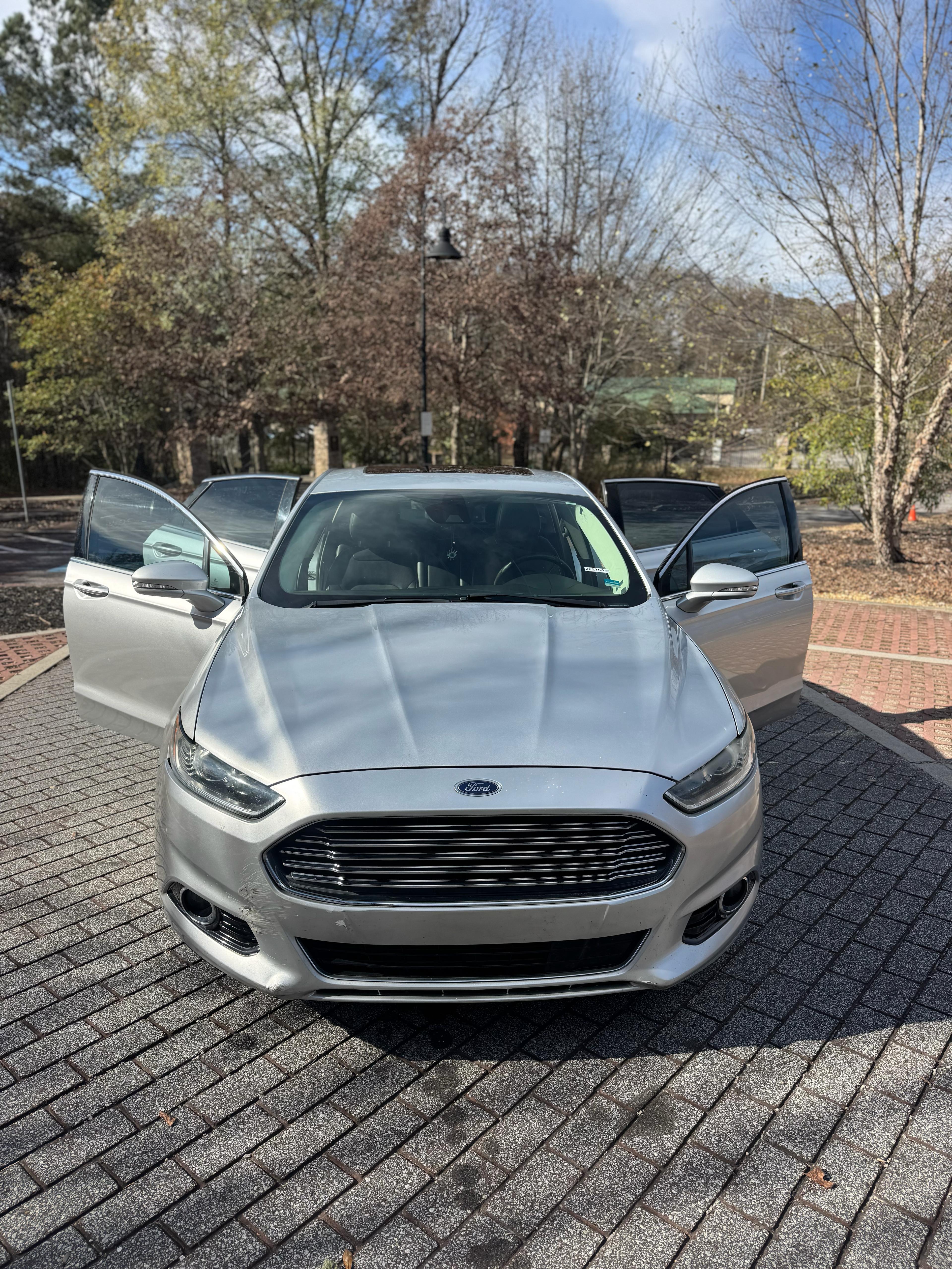 2013 Ford Fusion Hybrid – Image 1
