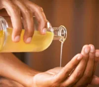 Professional Blend Massage Oil – Image 1