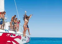Dunn's River Falls Party Cruise, Blue Hole with Snorkeling, free beverages – Image 4