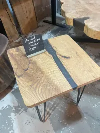 Pin Oak Side Table with Epoxy Accent – Image 2