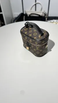 Louis Vuitton Vanity Chain pouch  – Image 10