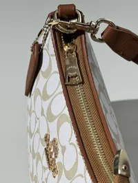 Coach - Shoulder Bag with a Strap  – Image 4