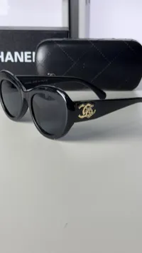 Chanel Round – Image 1