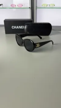 Chanel Round – Image 2
