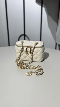 Chanel - Vanity With Chain Ivory – Image 2