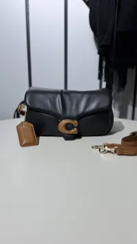 Coach Pillow Tabby Black & Tan – Image 3