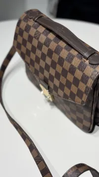 Louis Vuitton Pochette Metis – Image 2