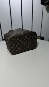 Louis Vuitton NeoNe MM Bucket Bag – Image 4
