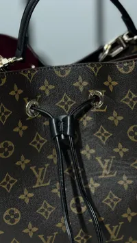 Louis Vuitton NeoNe MM Bucket Bag – Image 8
