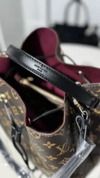 Louis Vuitton NeoNe MM Bucket Bag – Image 6