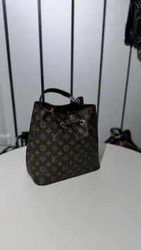 Louis Vuitton NeoNe MM Bucket Bag – Image 3