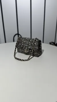 Chanel flap bag 1.75 – Image 5