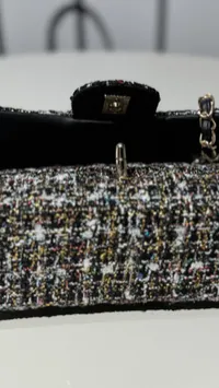 Chanel flap bag 1.75 – Image 6
