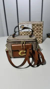 Coach Vanity Super Master with Package  – Image 8