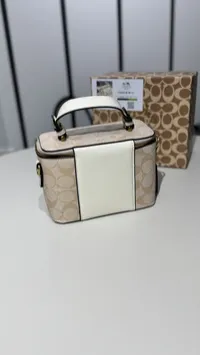 Coach Vanity Super Master with Package White  – Image 4
