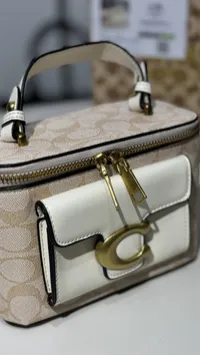 Coach Vanity Super Master with Package White  – Image 2