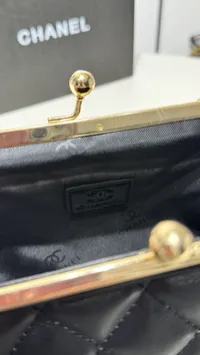 Chanel Kiss Lock Clutch Super Master with Package – Image 2