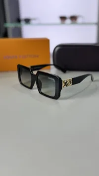 Louis Vuitton Super Master Sunglasses with Package – Image 2